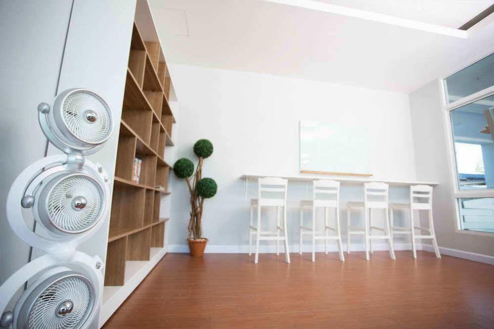 Bbg Seaside Luxurious Service Apartment Bangszen Kültér fotó